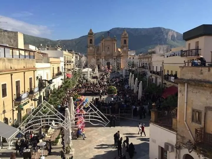 Gasthuis Villa Enza Cinisi Italië